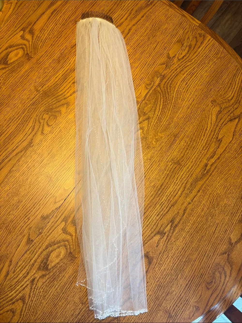 Classic Sheer Bridal Veil with Comb and Beaded edge- Ivory